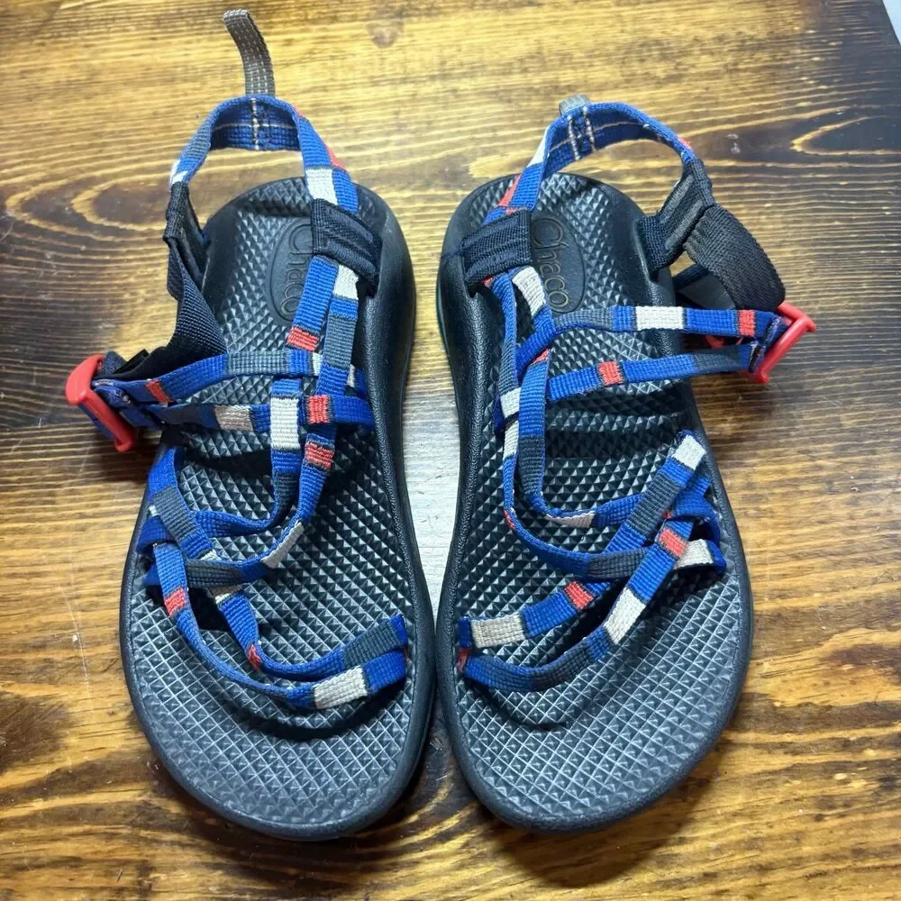 Chaco‎ Red And Blue Sandals Size 4